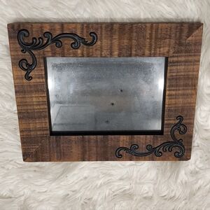 Elegant Brown Wooden Photo Frame with Black Accents